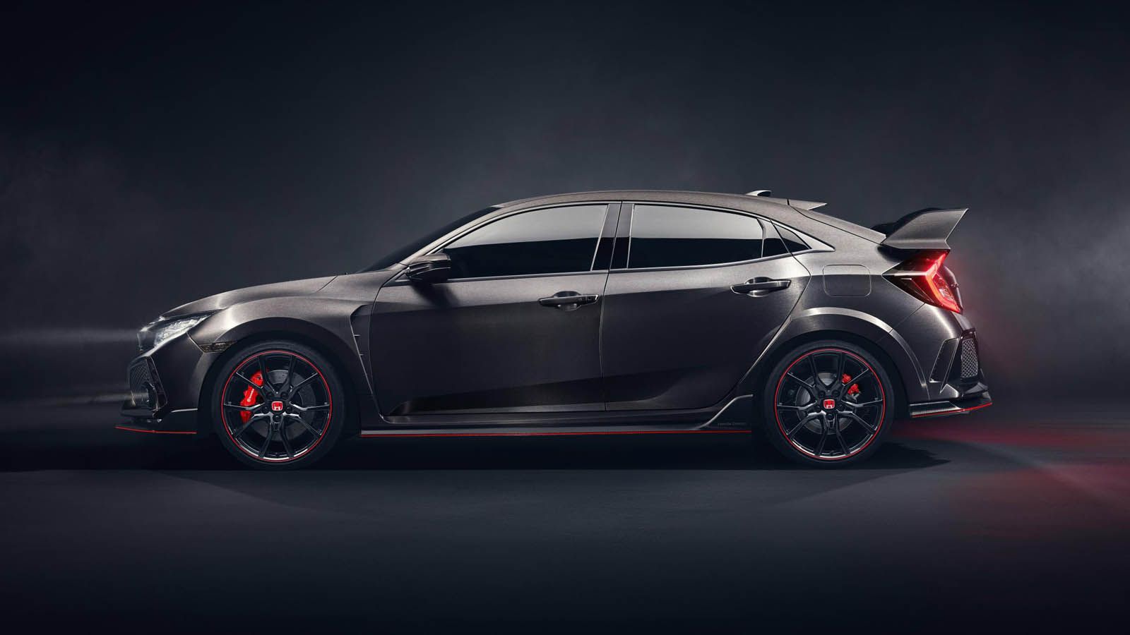 Η νέα γενιά του Honda Civic Type R θα παραμείνει προσθιοκίνητη, ενώ θα εφοδιάζεται προαιρετικά με CVT κιβώτιο. Στη φωτογραφία βλέπουμε το Honda Civic 